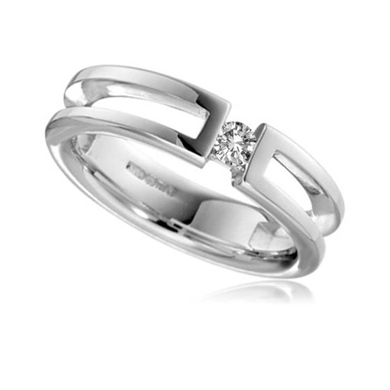 0.10ct VS/D-E Round Diamond Wedding Ring