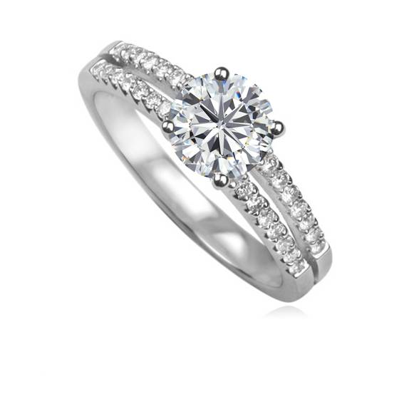 0.85ct VS2/F Round Diamond Shoulder Set Ring