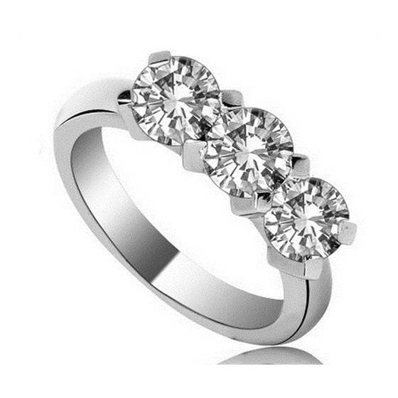 0.95ct VS1/H Round Diamond Trilogy Ring