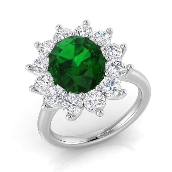 3.62ct SI1/G Oval cut Green Emerald Gemstone Ring in Platinum