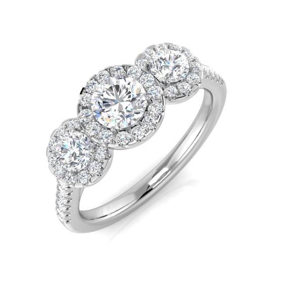 1.07ct SI2/G Round cut Diamond 3 Stone Ring in Platinum