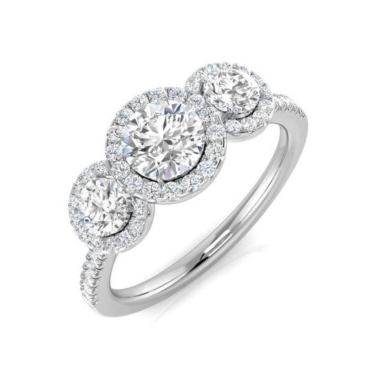 0.94ct SI2/G Round cut Diamond 3 Stone Ring in Platinum