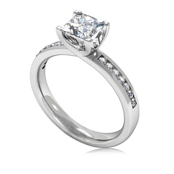 1.56ct VVS1/F Princess Diamond Shoulder Set Ring