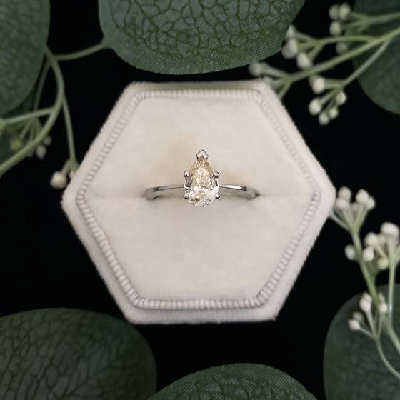 1.02ct VS1/I Pear Diamond Solitaire Ring