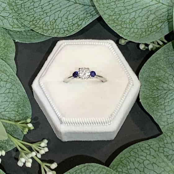 1.00ct SI1/F Round Diamond and Sapphire Ring