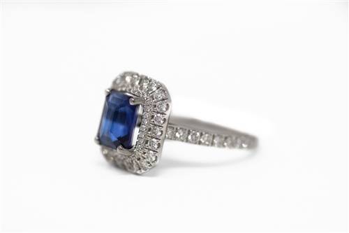 3.90ct Emerald Blue Sapphire & Diamond Halo Ring W