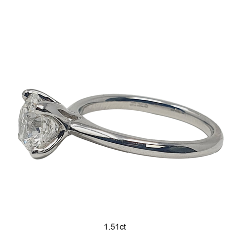 Knife Edge Round Diamond Engagement Ring P