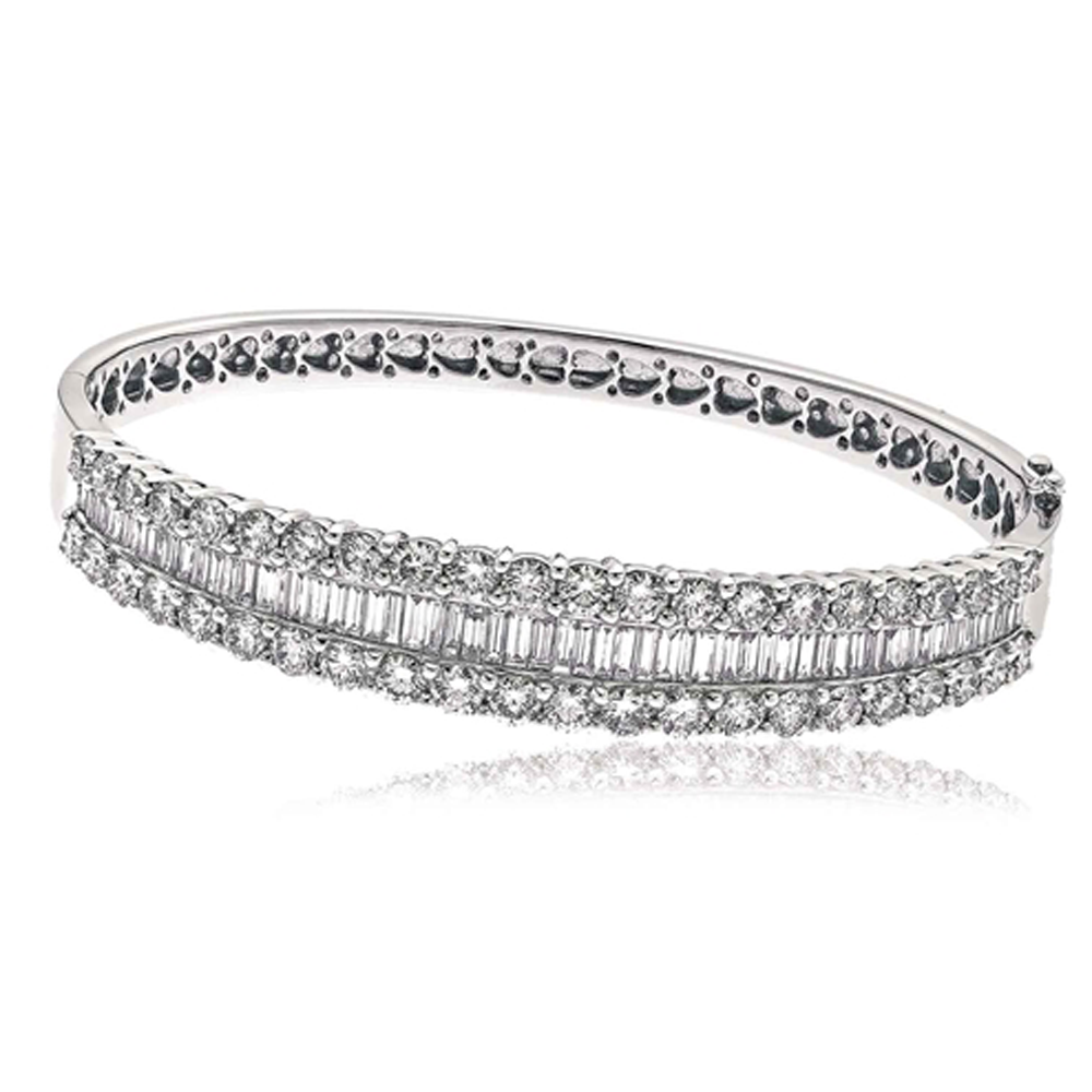 Elegant Encrusted Round/Baguette Diamond Set Bangle W