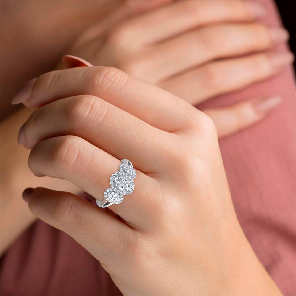 0.80ct Modern Cluster Round Diamond Dress Ring W