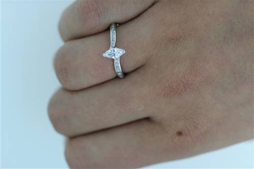 0.50ct Marquise Diamond Shoulder Set Ring W