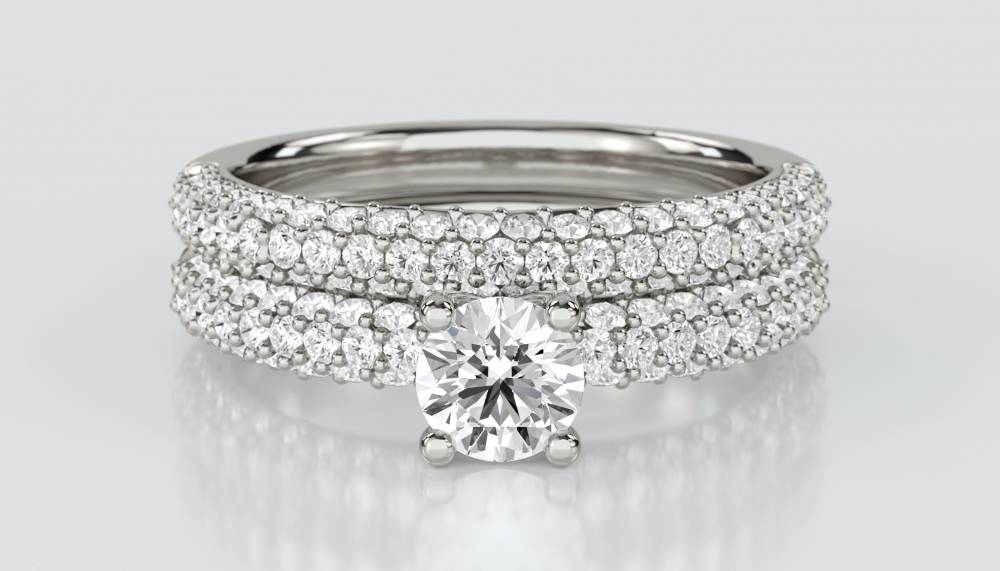 Classic Vintage Round Diamond Ring set in Platinum