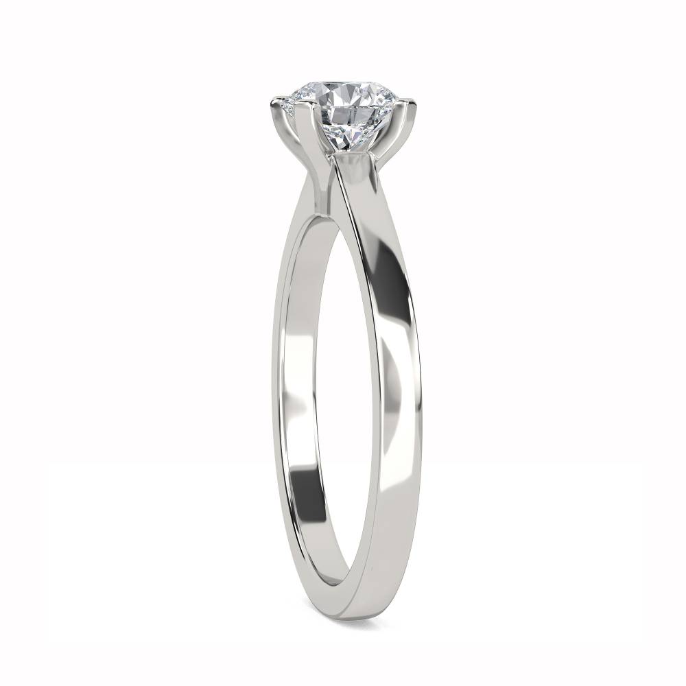 Round Diamond Engagement Ring set in Platinum