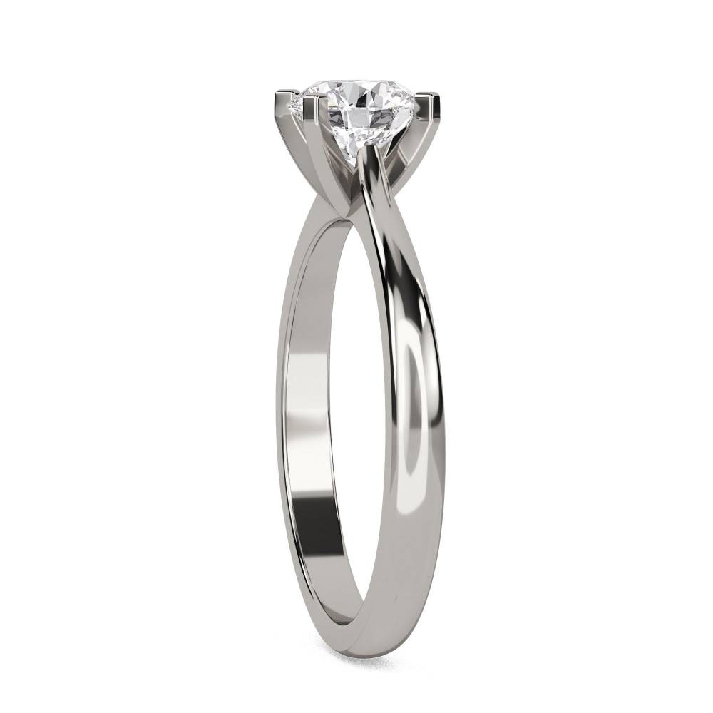 Round Diamond Engagement Ring set in Platinum