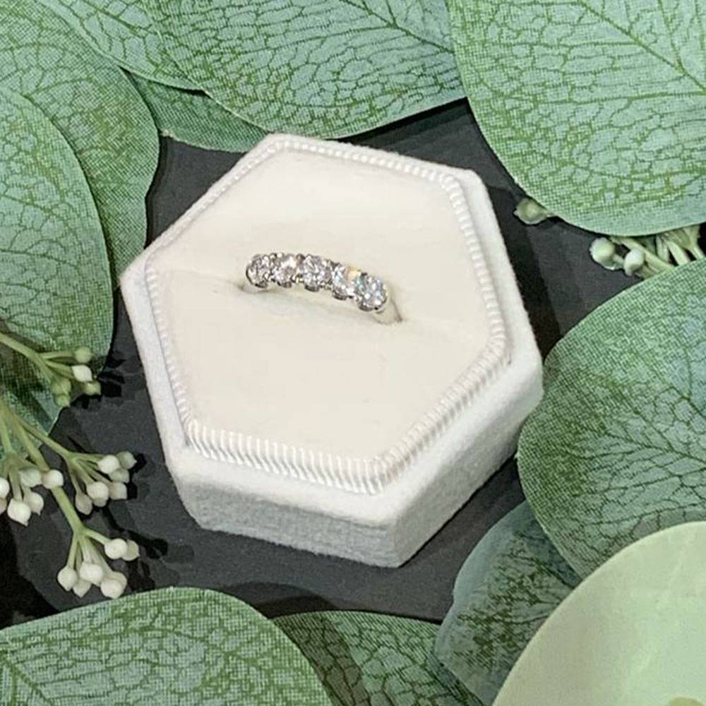 1.25ct SI1/F Round Diamond 5 Stone Ring set in White Gold