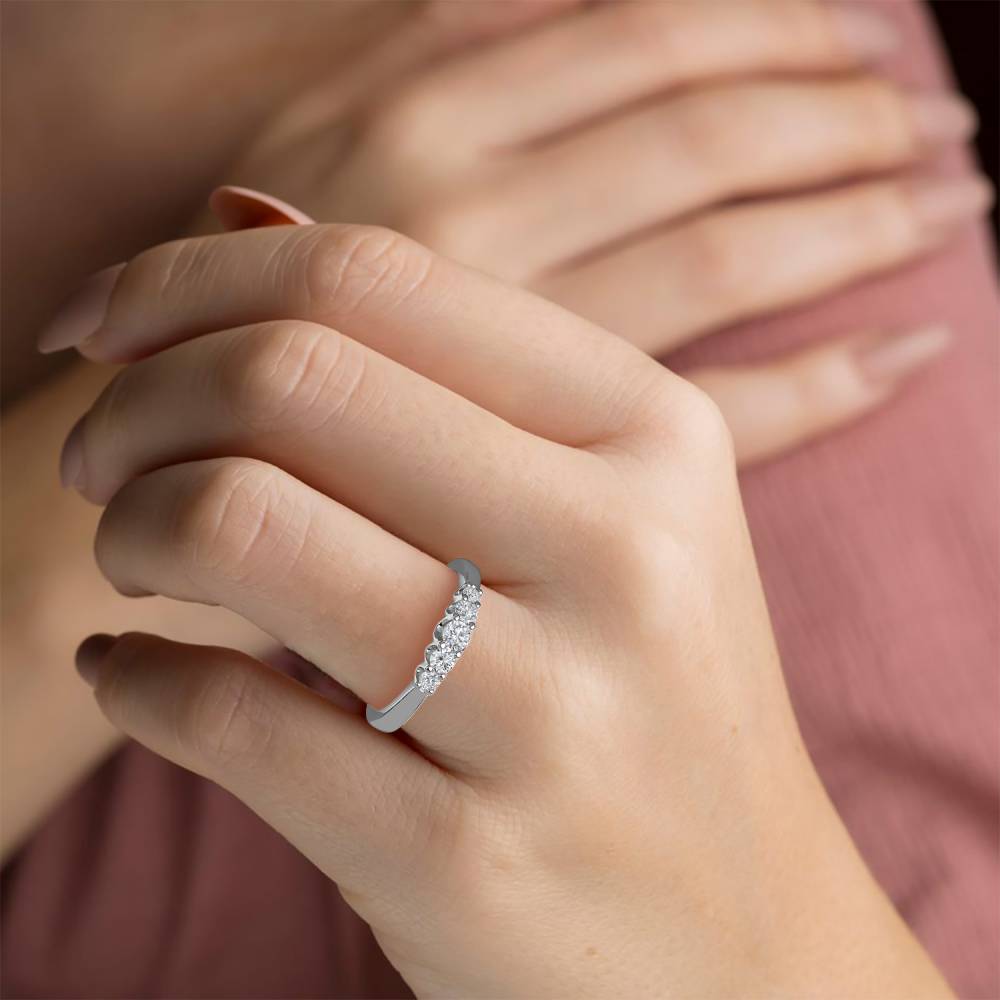 0.25ct Elegant Round Diamond Eternity Ring W