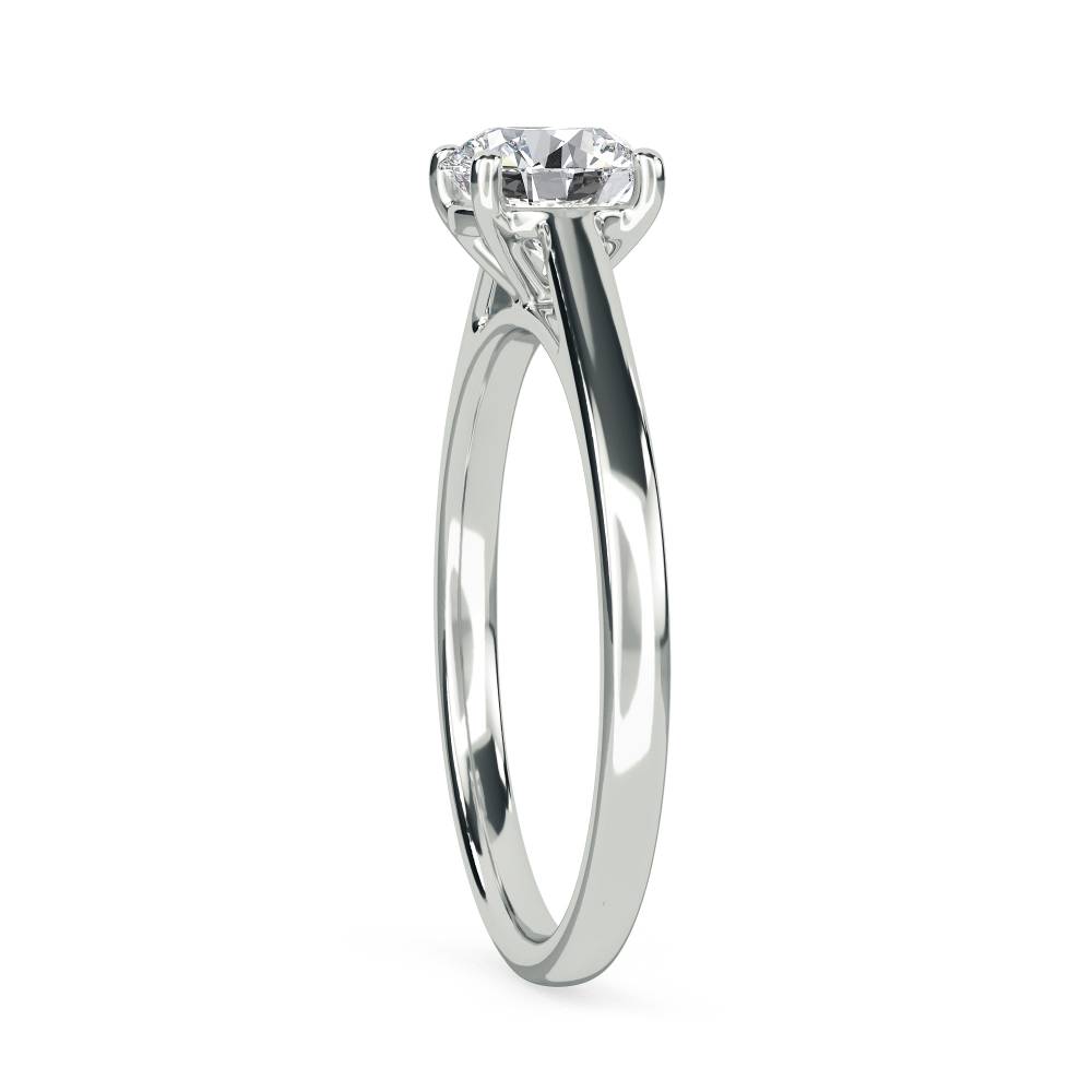 Round Diamond Engagement Ring set in White Gold