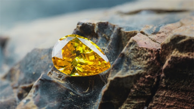 A Guide to November’s Birthstone